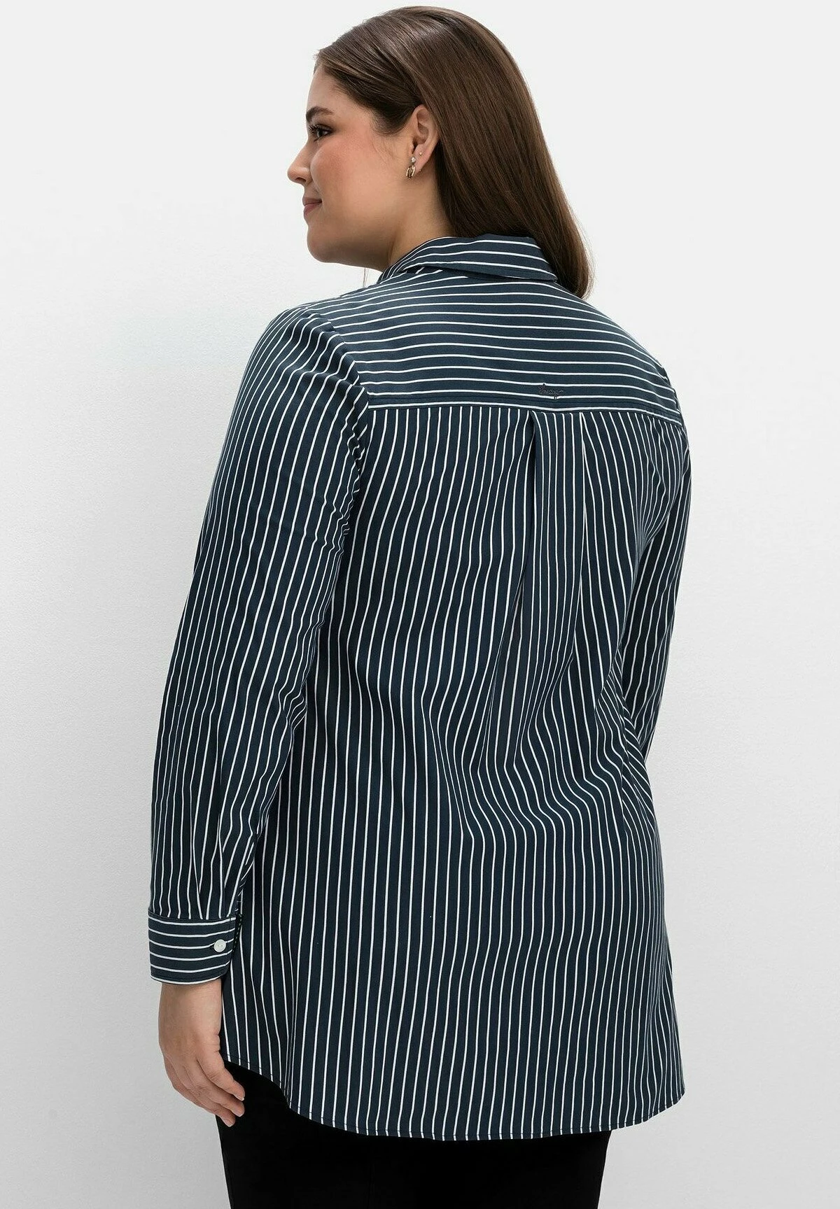 Sheego Long - Camicia - Nachtblau Gestreift 5 Sheego Long - Camicia - Nachtblau Gestreift - immagine 3