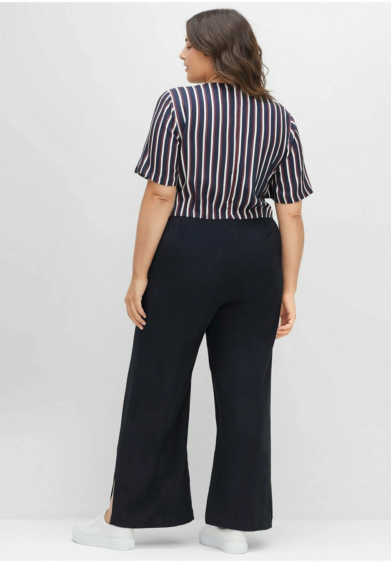 Sheego OverallTuta JumpsuitNachtblau Donna Tute Jumpsuit SHI21T00O-K11 5 Sheego OverallTuta JumpsuitNachtblau Donna Tute Jumpsuit SHI21T00O-K11 - immagine 3