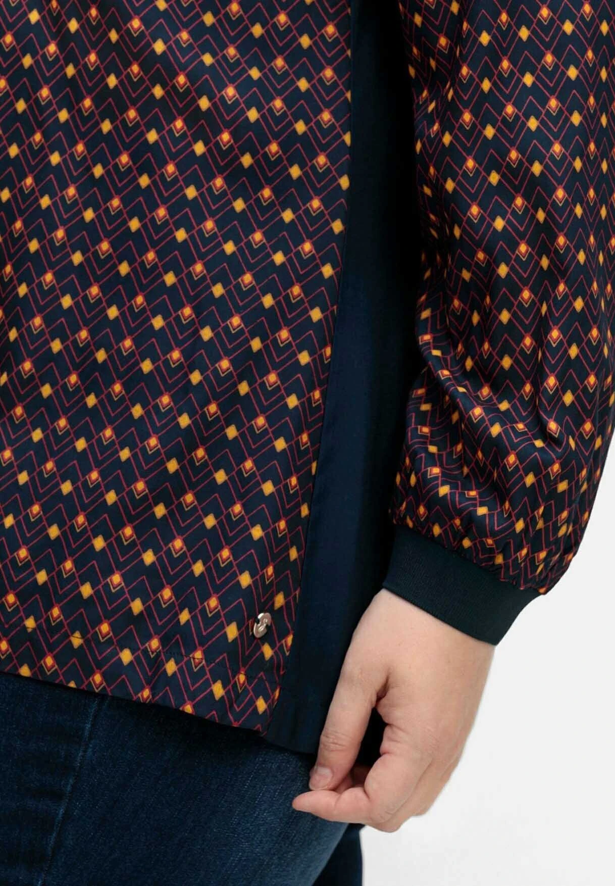 Sheego TunicaBeere Gemustert Donna Camicie E Bluse SHI21E0UF-I11 6 Sheego TunicaBeere Gemustert Donna Camicie E Bluse SHI21E0UF-I11 - immagine 4