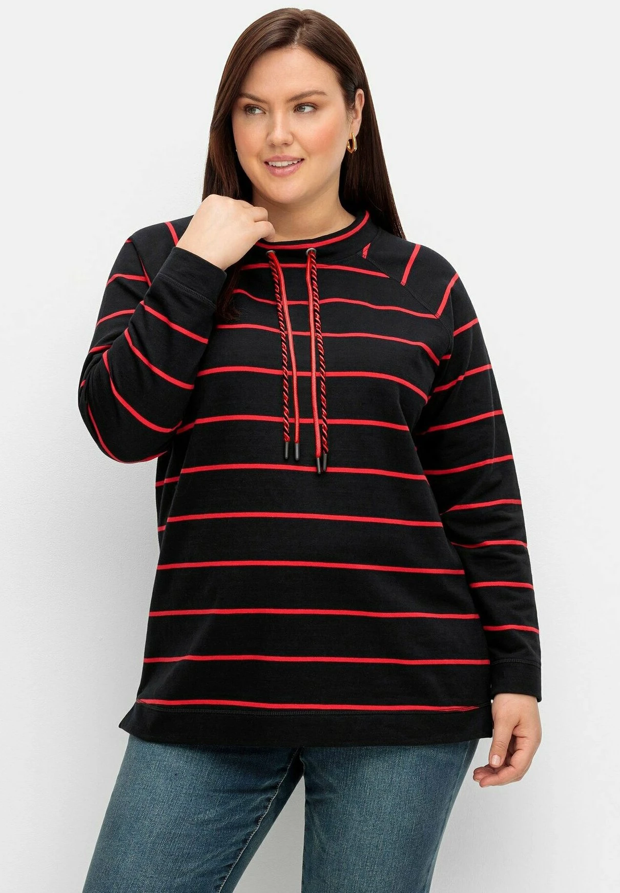 Sheego GestreiftesFelpaSchwarz Rot Donna Felpe SHI21J078-G11 3 Sheego GestreiftesFelpaSchwarz Rot Donna Felpe SHI21J078-G11