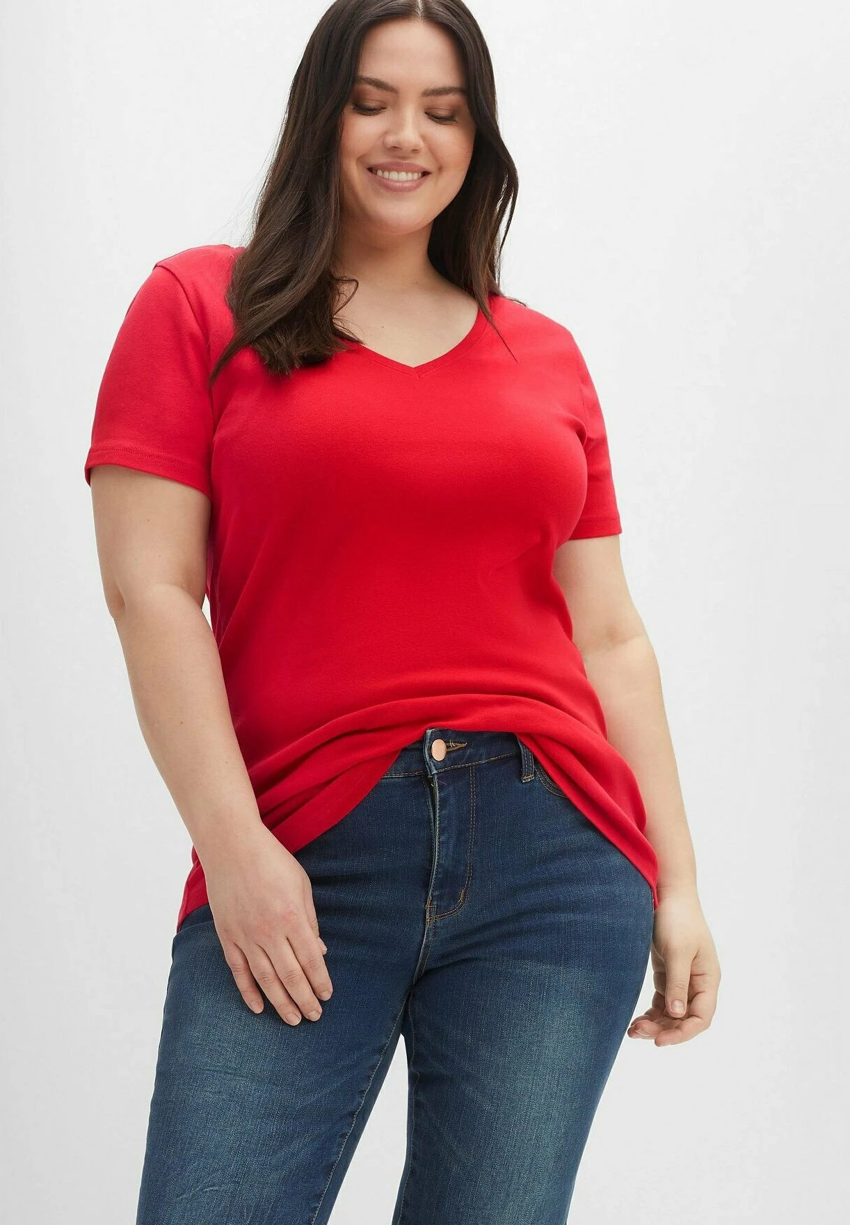 Sheego 2 PackT-Shirt BasicSchwarz/Mohnrot Donna T-shirt E Top SHI21D0PO-Q11 5 Sheego 2 PackT-Shirt BasicSchwarz/Mohnrot Donna T-shirt E Top SHI21D0PO-Q11 - immagine 4