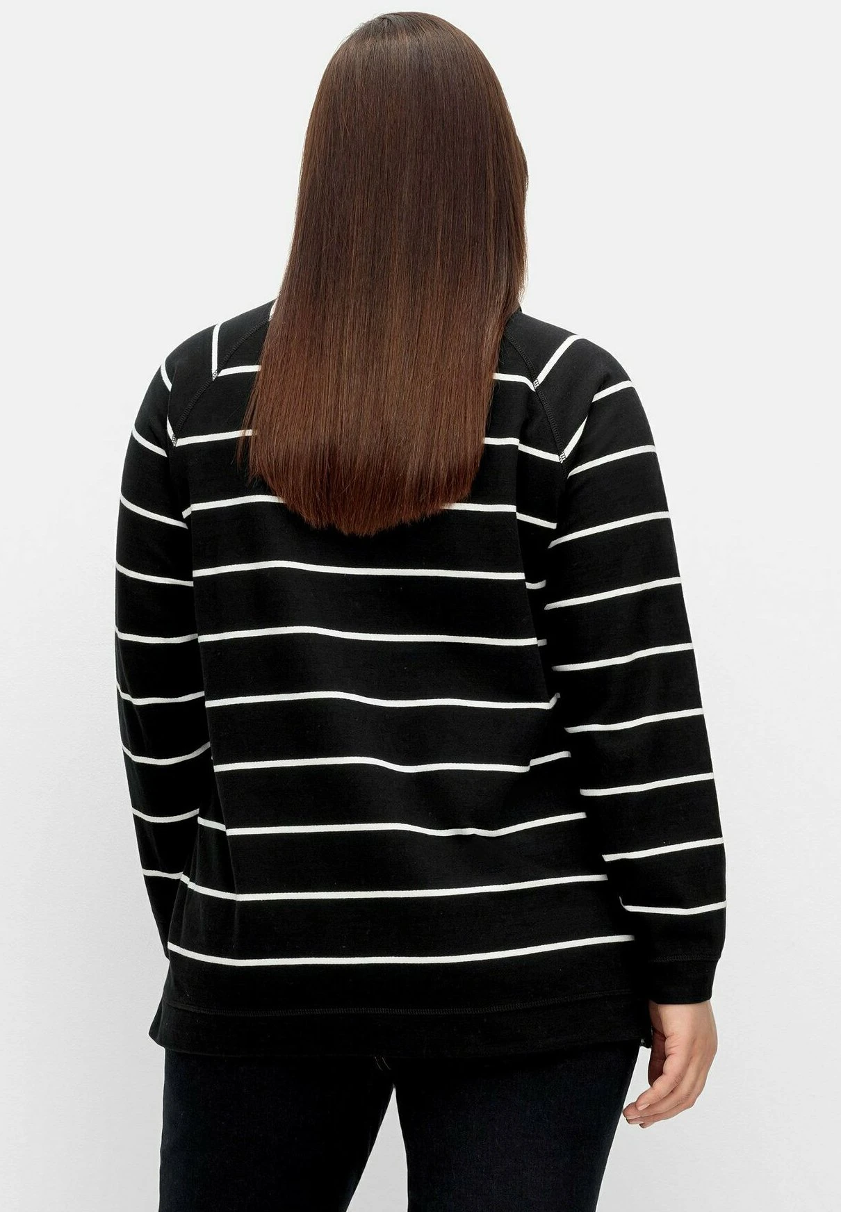 Sheego GestreiftesFelpaSchwarz Weiß Donna Felpe SHI21J078-Q11 5 Sheego GestreiftesFelpaSchwarz Weiß Donna Felpe SHI21J078-Q11 - immagine 3