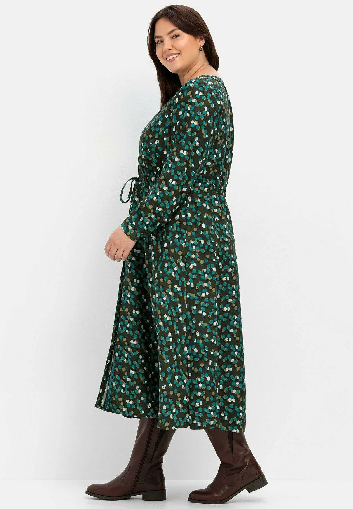 Sheego MidiAbito A CamiciaDunkeloliv Gemustert Donna Vestiti SHI21C0UH-N11 6 Sheego MidiAbito A CamiciaDunkeloliv Gemustert Donna Vestiti SHI21C0UH-N11 - immagine 4