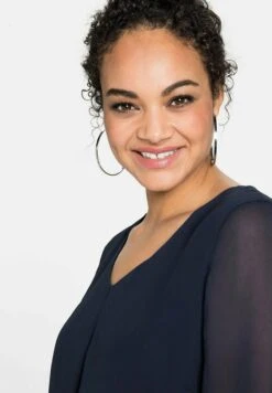 Sheego CamicettaMarine Donna Camicie E Bluse SHI21E0H1-K11 -Sheego Negozio e91d969d2bdf4977aaf6e28cde65bfcd