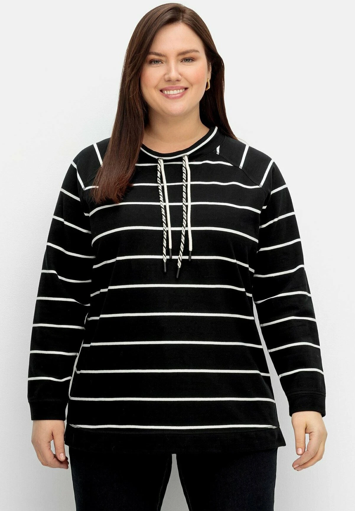 Sheego GestreiftesFelpaSchwarz Weiß Donna Felpe SHI21J078-Q11 3 Sheego GestreiftesFelpaSchwarz Weiß Donna Felpe SHI21J078-Q11