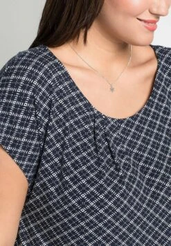 Sheego Camicetta - Marine Bedruckt 10 Sheego Camicetta - Marine Bedruckt -Sheego Negozio f857fc64559b40bc90f200e2d3f7f7d8